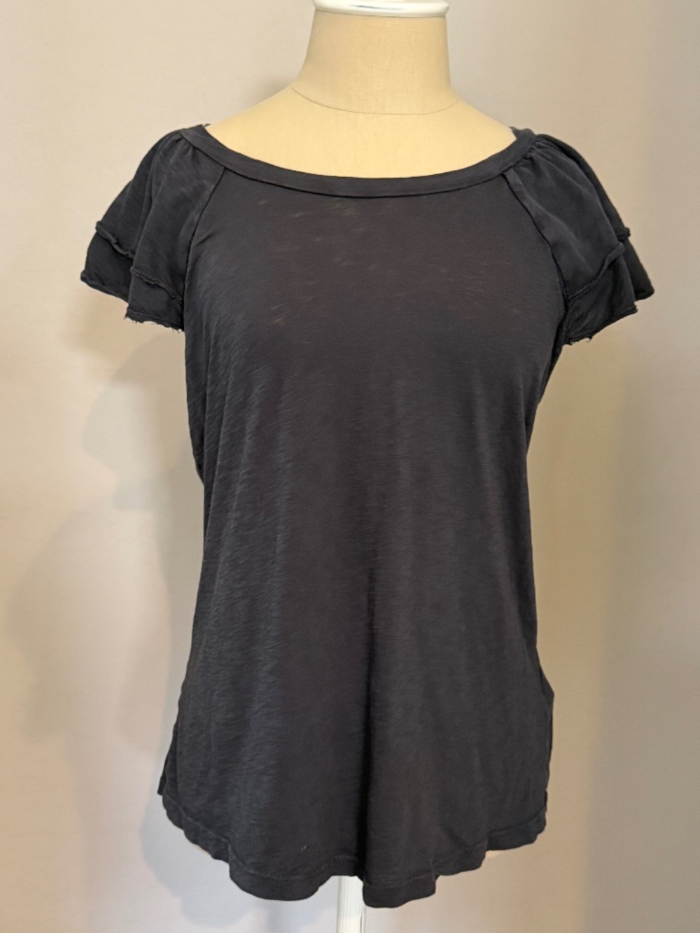 Sundry Ruffle Gray Short Sleeve Pima Cotton T-shirt Size Medium (2)